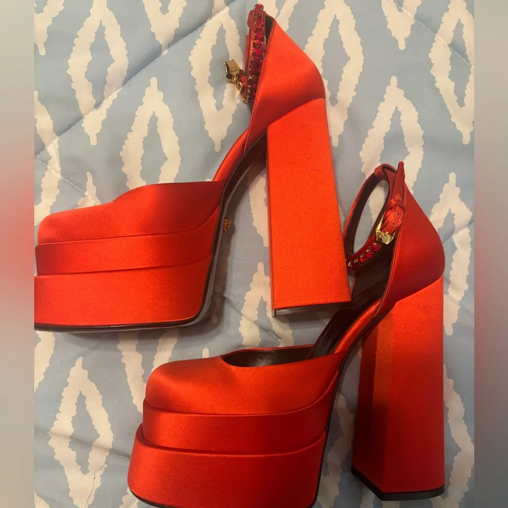 Versace Medusa Aevitas Platform Heels - Red